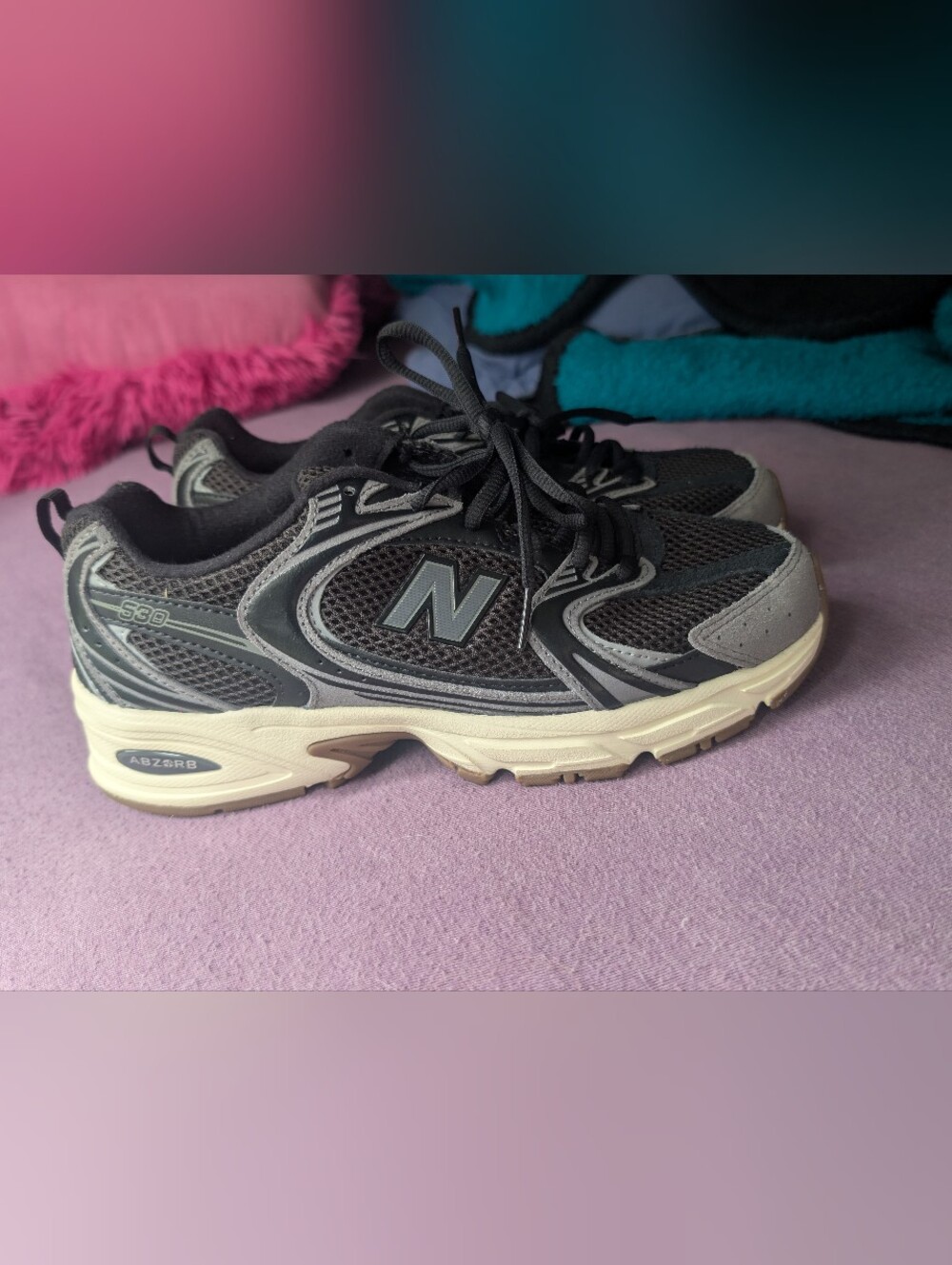 New Balance Women's Black and Gray Athletic Sneakers